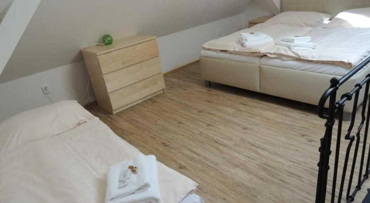 Hotel Hospodarsky Dvur Bohuslavice Telč Екстериор снимка