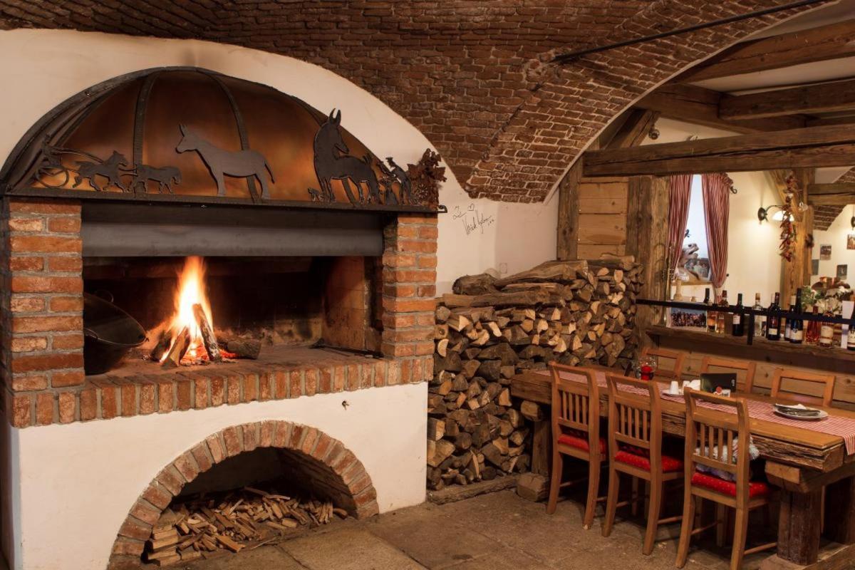 Hotel Hospodarsky Dvur Bohuslavice Telč Екстериор снимка